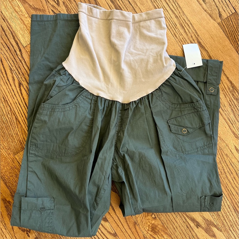 NWT Motherhood Maternity cargo / roll up-roll down pants